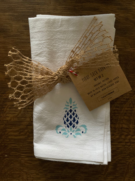 blue pineapple napkin