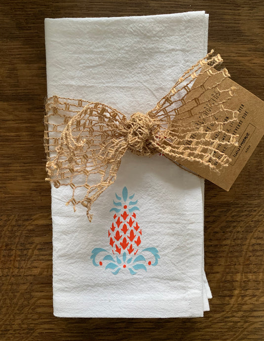 red pineapple napkin